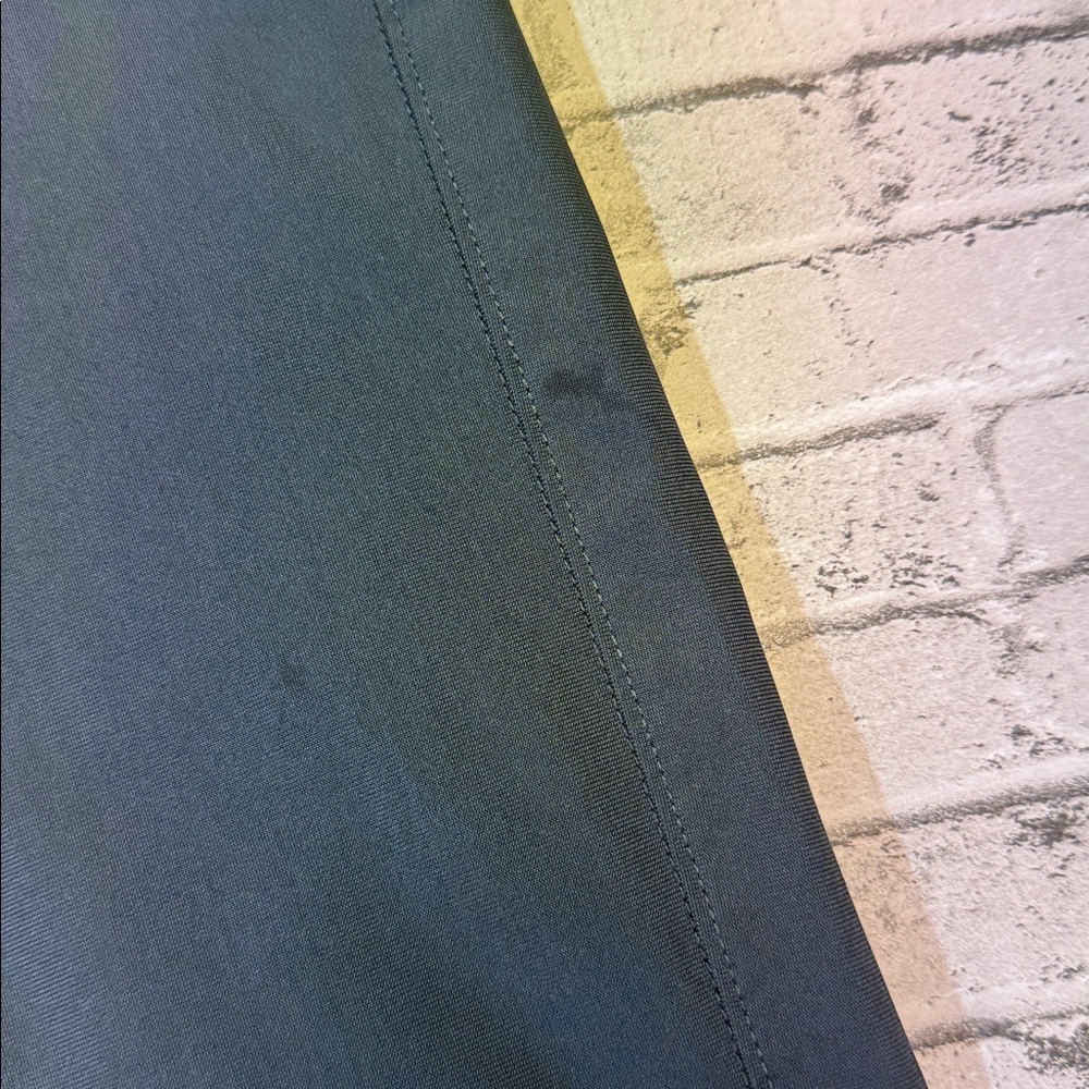 Vuori Meme 28x30 Gray Solid Performance Casual Ac… - image 6